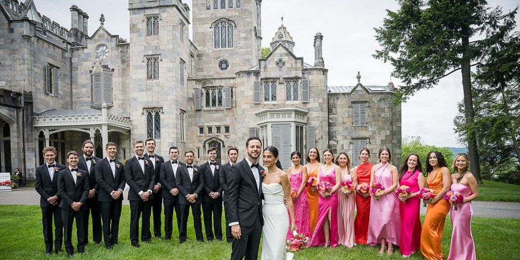 wedding bridesmaids and groomsman
