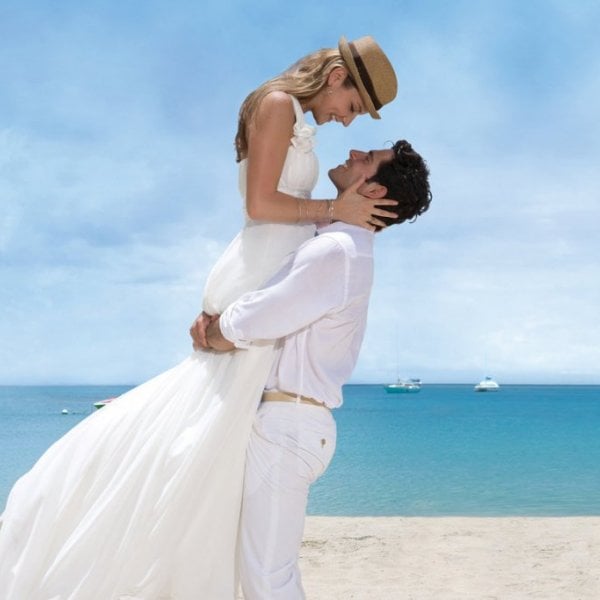 destination wedding tips