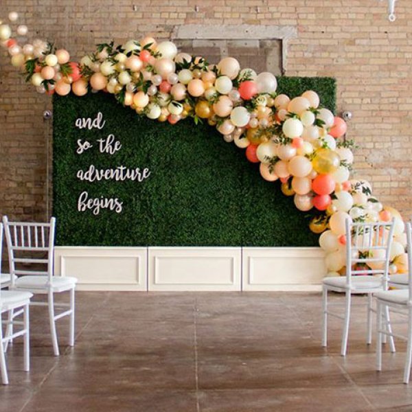 balloon wedding decor