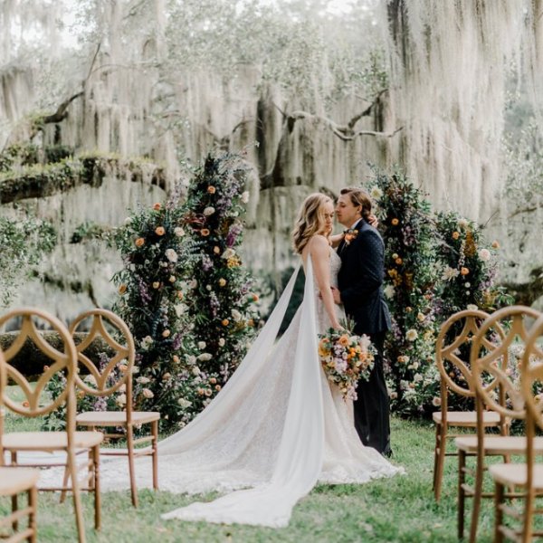 southern wedding ceremony backdrop