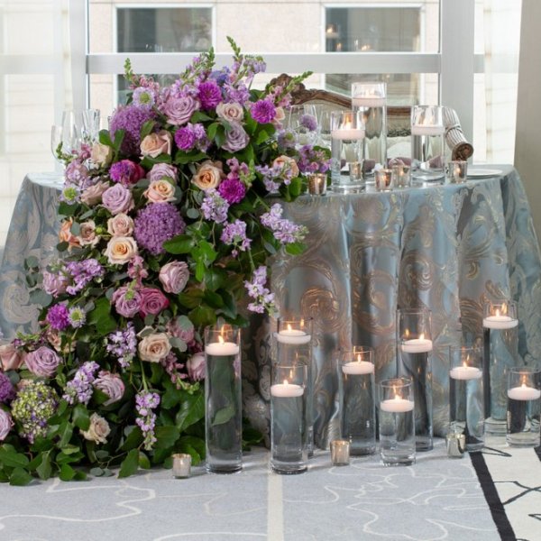 sweetheart table