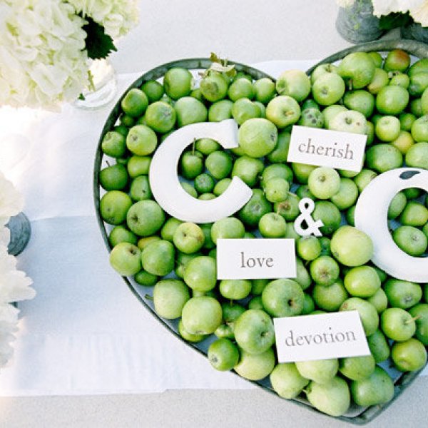 apple wedding