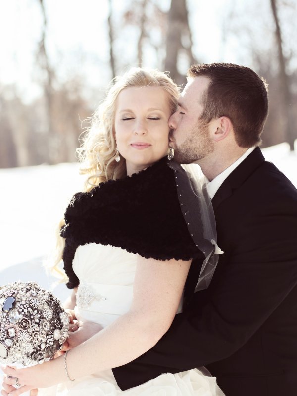 Winter Sparkle: Amber & Dustin in Sartell, MN