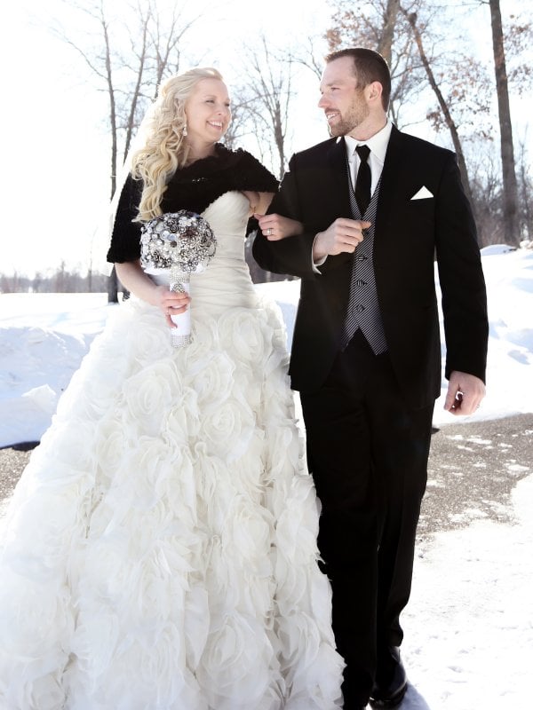 Winter Sparkle: Amber & Dustin in Sartell, MN