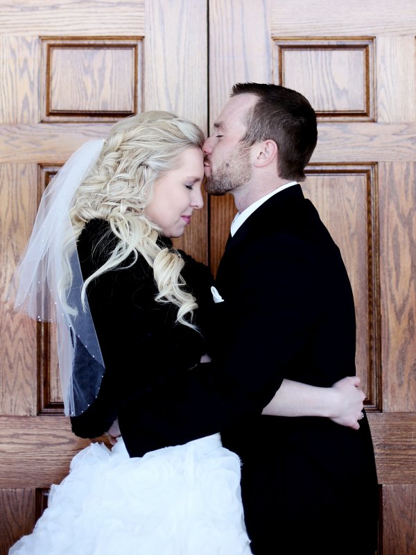 Winter Sparkle: Amber & Dustin in Sartell, MN