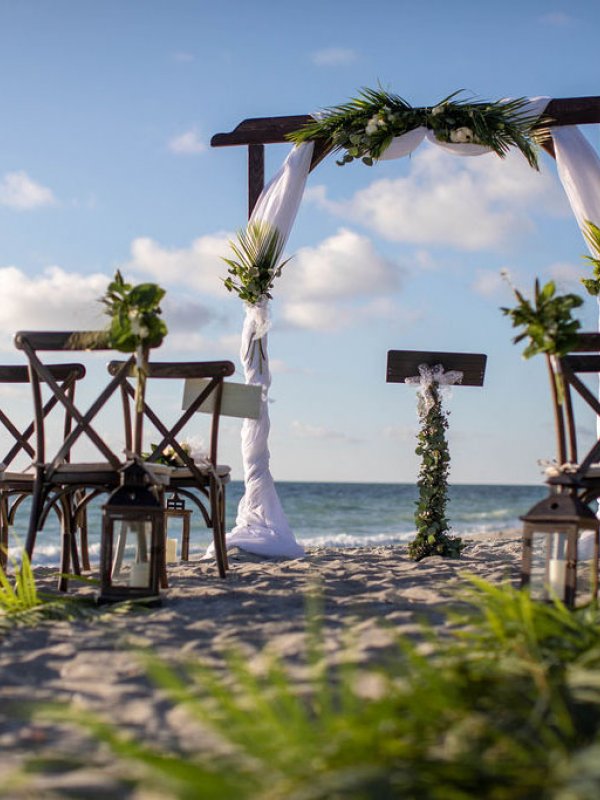 beach wedding ceremony