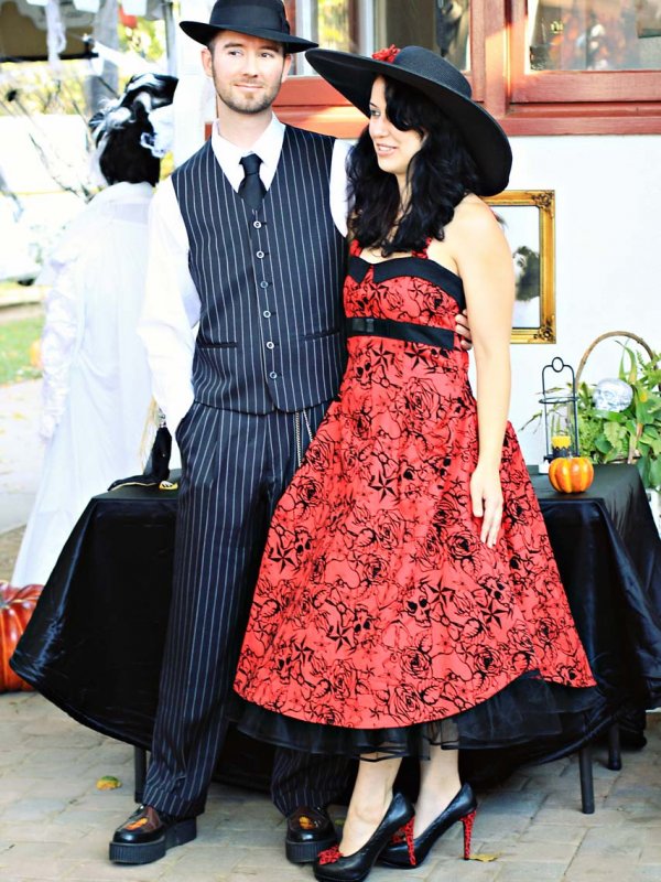Vintage Halloween Wedding: Lyndsay & Michael