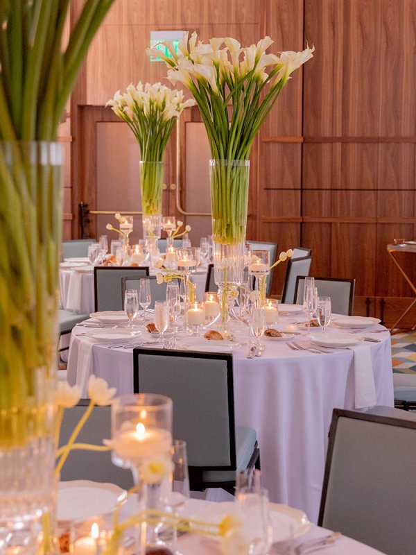Calla lilies wedding centerpiece