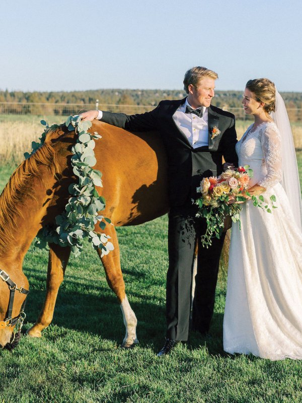 Oregon Trail: Brandice & Ransom in Tumalo, OR