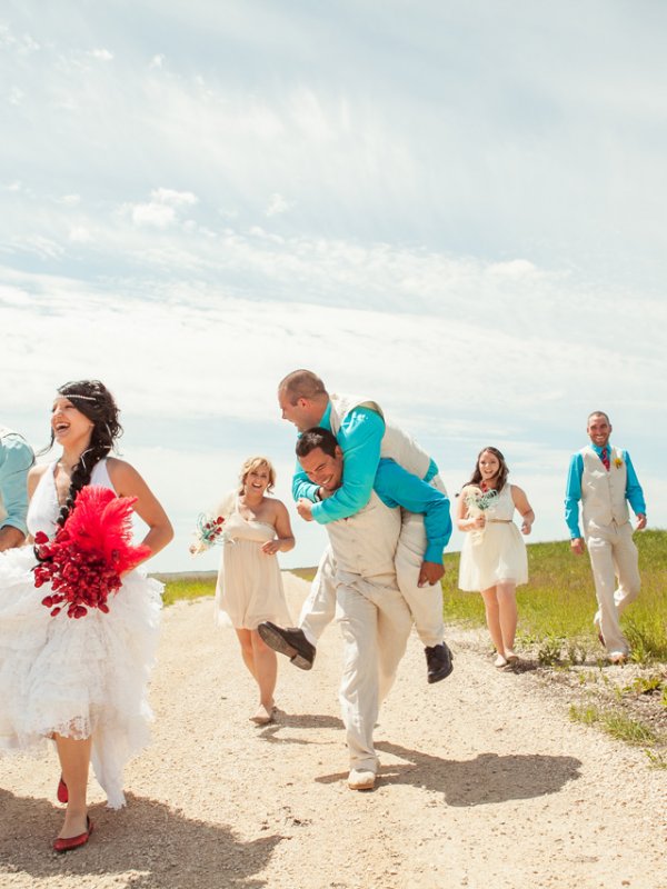 Love, Rainbows and Glitter: Nancy & Dylan in Manitoba, Canada