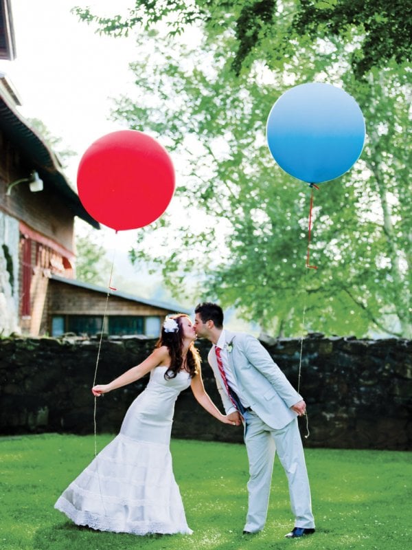 Red, White, and I Do: Jaime & Bryan in Bethlehem, NH