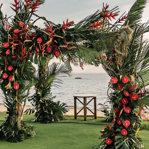 7 Survival Tips for a Hot Summer Wedding Outdoors